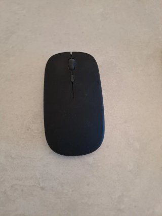Teclado y Ratón Inalámbricos Negros.
