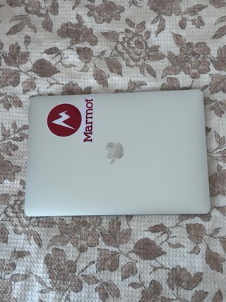 MacBook Pro 13” i7 / 16GB RAM / 500GB SSD