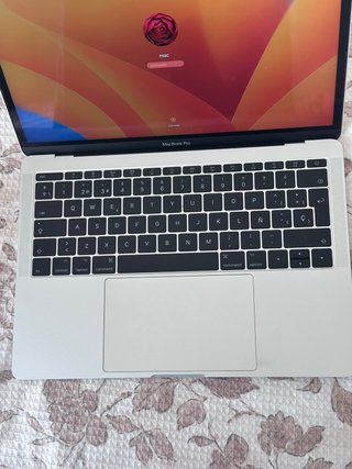 MacBook Pro 13” i7 / 16GB RAM / 500GB SSD