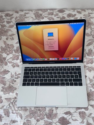 MacBook Pro 13” i7 / 16GB RAM / 500GB SSD