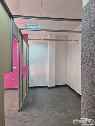 Local comercial en alquiler en Lucena