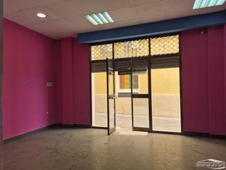 Local comercial en alquiler en Lucena
