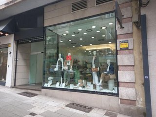 Local comercial en alquiler en Ensanche - Sar en Santiago de Compostela