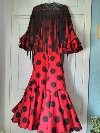 Traje Flamenca Rojo Lunares Negros