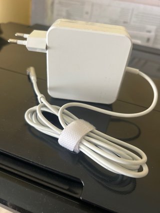 Cargador MacBook Pro Apple (no original)