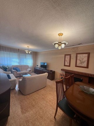 Chalet en alquiler en Sevilla la Nueva