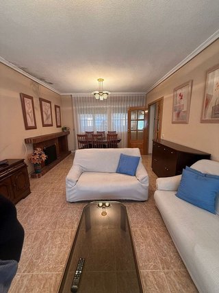 Chalet en alquiler en Sevilla la Nueva