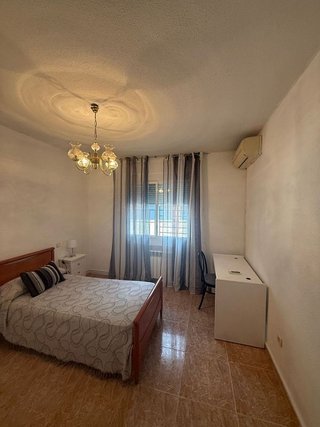 Chalet en alquiler en Sevilla la Nueva