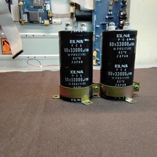 Condensatori Elna 3300uF 80V