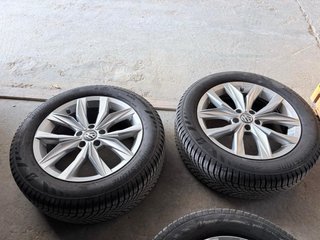 Llantas Originales Volkswagen R18 + Neumaticos.