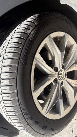 Llantas Originales Volkswagen R18 + Neumaticos.