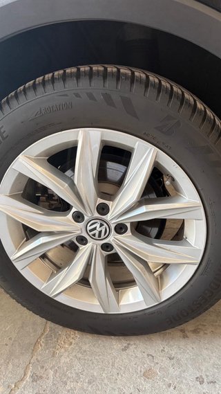 Llantas Originales Volkswagen R18 + Neumaticos.