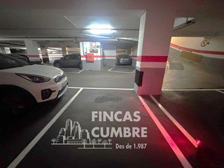 Garaje en venta en Sant Andreu de Palomar en Barcelona
