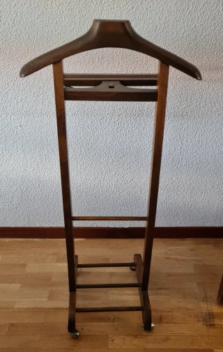 Galan de noche madera con ruedas