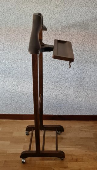 Galan de noche madera con ruedas