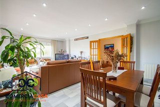 Chalet en venta en Ogíjares