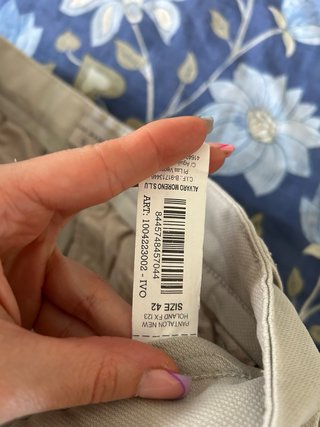 Pantalón beige Alvaro Moreno