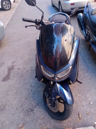 Yamaha NMAX Azul Casi Nueva