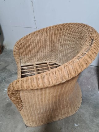 Conjunto de mimbre 2 sofás y butaca de regalo,