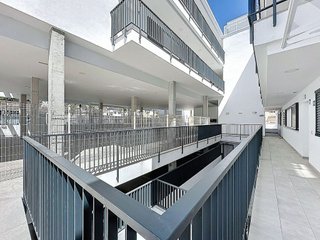 Local comercial en venta en La Carihuela en Torremolinos