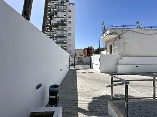 Local comercial en venta en La Carihuela en Torremolinos