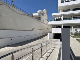 Local comercial en venta en La Carihuela en Torremolinos