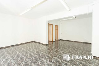 Local comercial en venta en Centre - Eixample – Can Llobet – Can Serra en Barbera del Vallès