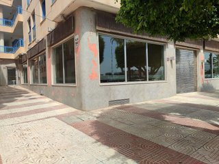 Restaurante en venta en El Puerto - Romanilla en Roquetas de Mar