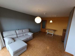 Piso en venta en El Polígono en Gijón
