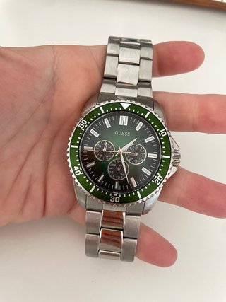 Reloj Guess Hombre Verde y Plateado