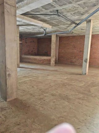 Local comercial en alquiler en Eixample Nord – La Devesa en Girona
