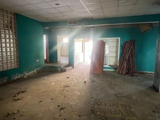 Local comercial en venta en Zona Avda. Juan de Diego - Parque Municipal  en Bormujos