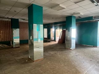Local comercial en venta en Zona Avda. Juan de Diego - Parque Municipal  en Bormujos