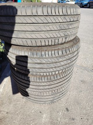 Neumático 205/55 R16 - 4000 km