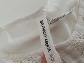 Top blanco Bethany Mota T. M