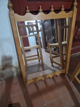 Conjunto Sillas y Espejo Madera