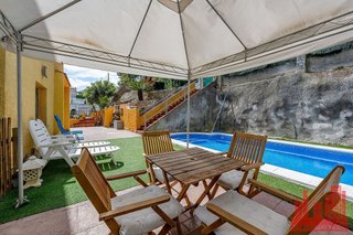 Chalet en venta en Vallirana