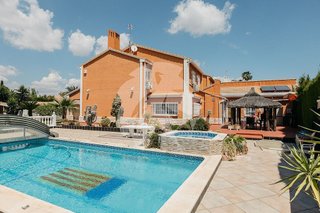 Casa pareada en venta en San Antonio de Benagéber