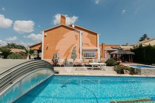 Casa pareada en venta en San Antonio de Benagéber