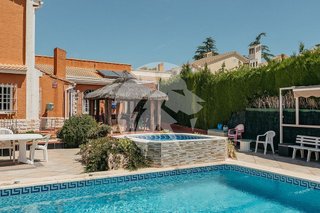 Casa pareada en venta en San Antonio de Benagéber