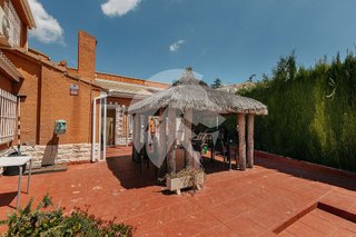Casa pareada en venta en San Antonio de Benagéber