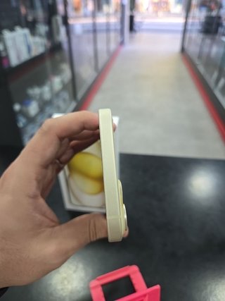 iPhone 15 Plus 128GB Amarillo