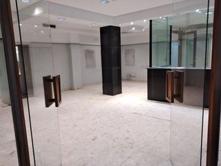 Local comercial en alquiler en La Chantría - La Lastra en León
