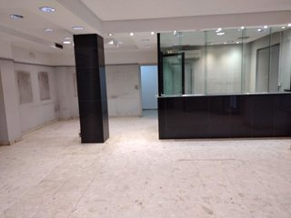 Local comercial en alquiler en La Chantría - La Lastra en León
