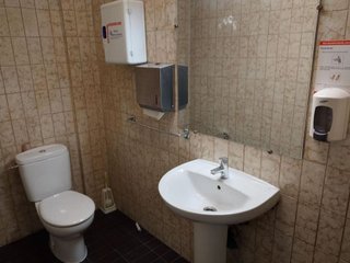 Local comercial en alquiler en La Chantría - La Lastra en León