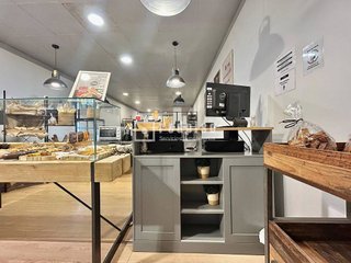 Local comercial en alquiler en La Nova Esquerra de l'Eixample en Barcelona