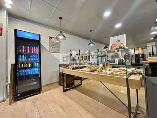 Local comercial en alquiler en La Nova Esquerra de l'Eixample en Barcelona