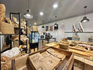 Local comercial en alquiler en La Nova Esquerra de l'Eixample en Barcelona