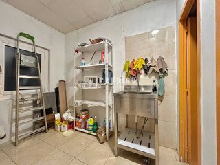 Local comercial en alquiler en La Nova Esquerra de l'Eixample en Barcelona