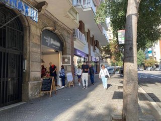 Local comercial en alquiler en La Nova Esquerra de l'Eixample en Barcelona